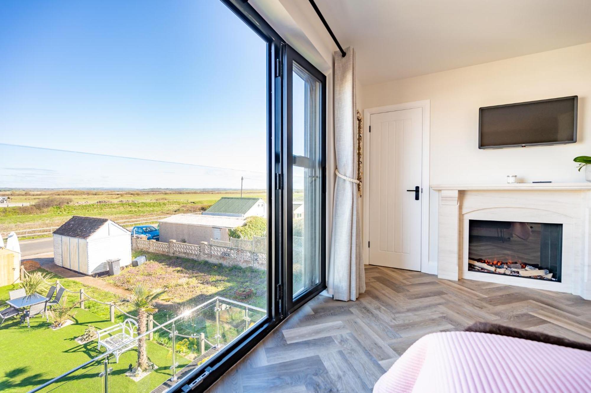 Aqua Blu Beach House Holiday Rental Певенсі Екстер'єр фото